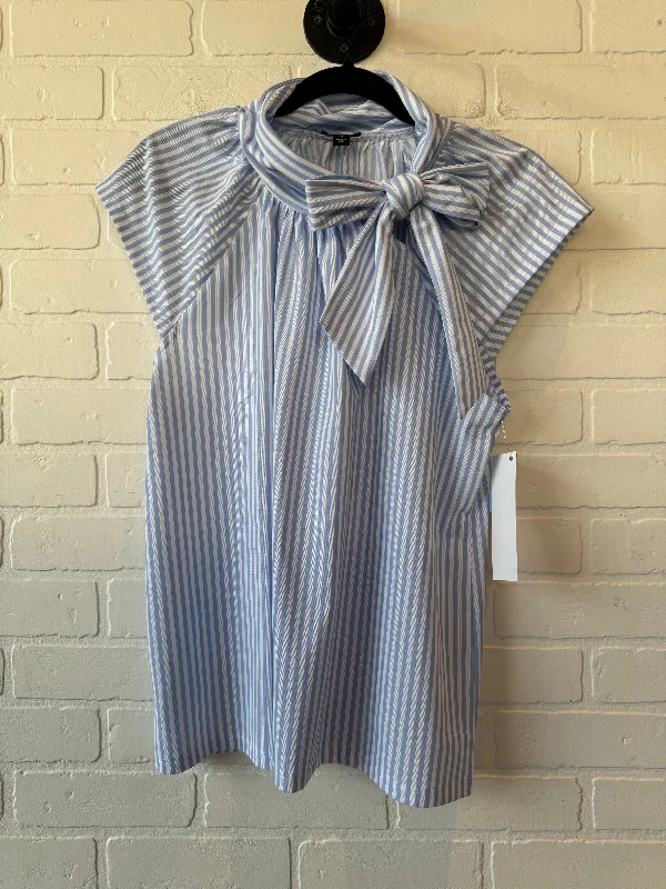 Top Short Sleeve By Ann Taylor In Blue & White, Size: M